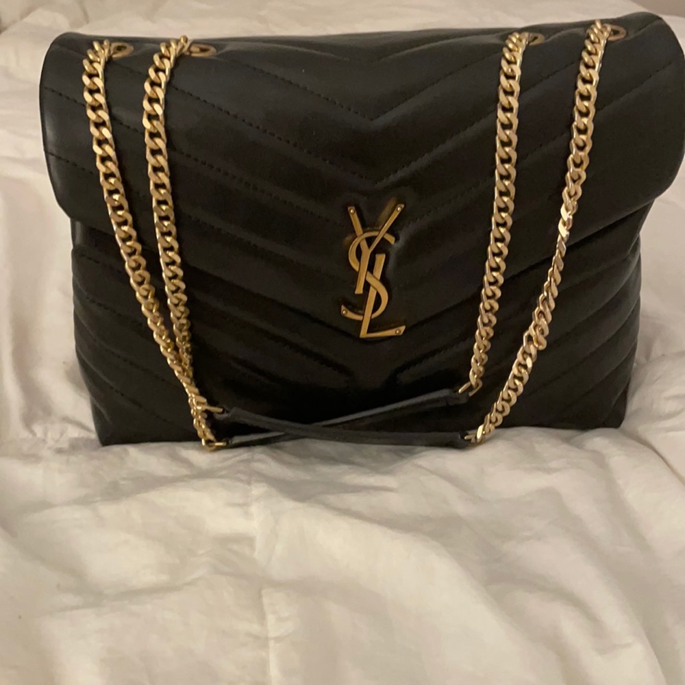 In style black shoulder bag used once